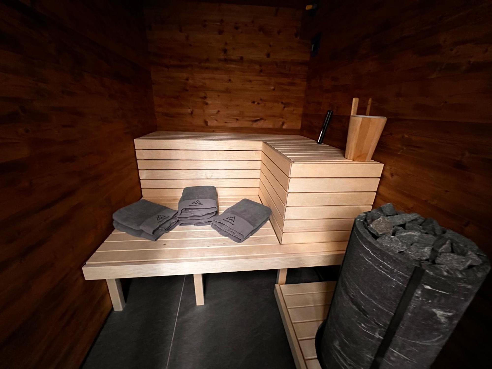 Black Summit Boutique Resort Laax Exterior photo